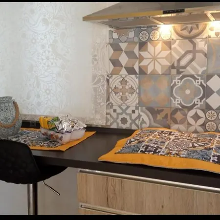 Dependance Oscar Homestay *